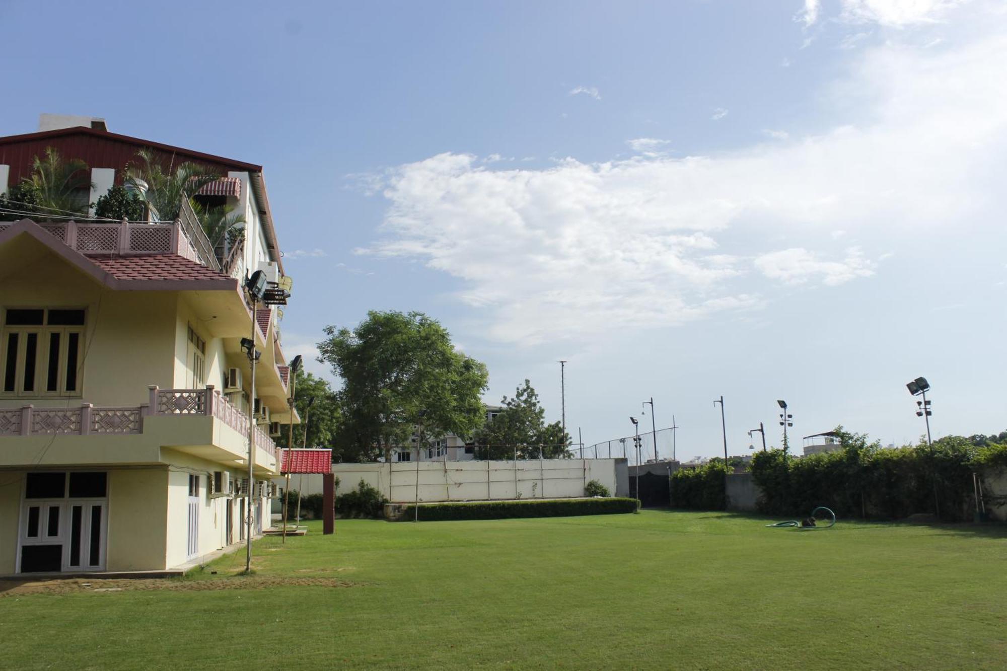 The Byke Grassfield Resort With Outdoor Pool, Shyam Nagar, Jaipur Exteriör bild