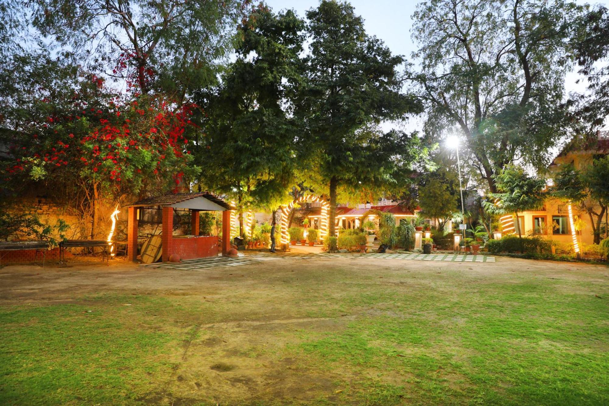 The Byke Grassfield Resort With Outdoor Pool, Shyam Nagar, Jaipur Exteriör bild